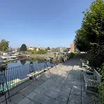 Vakantiehuis 5 Lockside Free Secure Parking