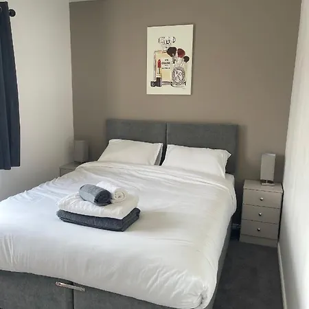 5 Lockside *free Private Parking* *city Centre* *