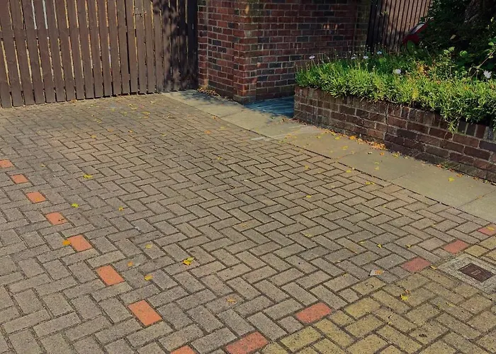 5 Lockside Free Secure Parking Дом отдыха