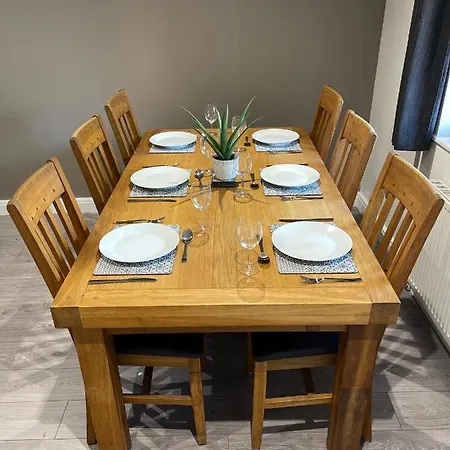 5 Lockside Free Secure Parking * York