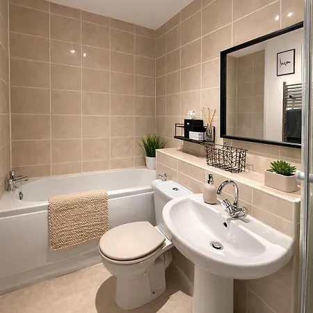 5 Lockside Free Secure Parking بيت للعطل *