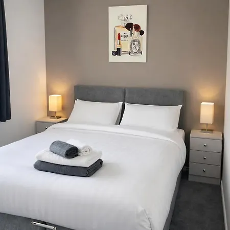 5 Lockside Free Secure Parking * York