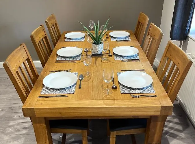 5 Lockside Free Secure Parking * York