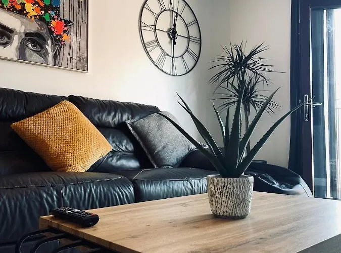 5 Lockside Free Secure Parking بيت للعطل